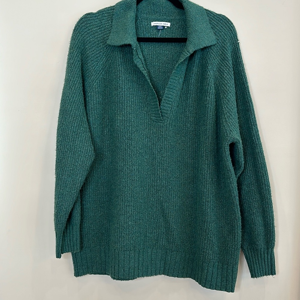 American Eagle Oversized green v neck Sweater medium